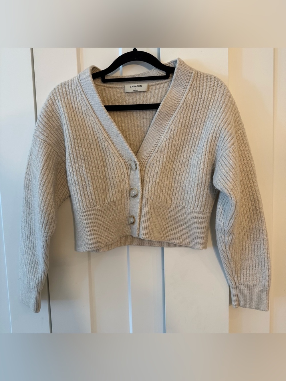 Aritzia Babaton Canberra Cardigan Beige 100% Merino Wool Ribbed Crop Size Small